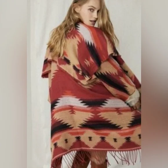 Free People Crossroads Aztec Poncho One Size - Picture 2 of 12
